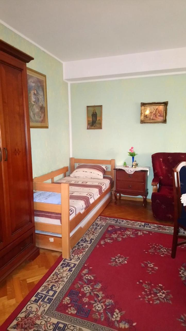Garden Lägenhet Belgrad Exteriör bild
